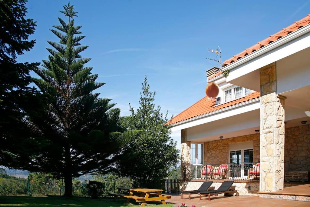 Chalet Con Magnificas Vistas Al Mar Perlora Bagian luar foto